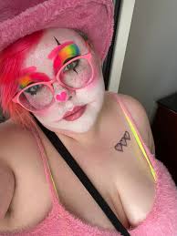 When you're a clown, identifying queer seems redundant. 🏳️‍🌈🤡