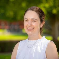 Linfield honors 12 employees at annual awards ceremony