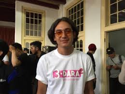 Tolong bgt klo ngerasa gatau jgn jwb ya kak. Terbiasa Mandiri Adipati Dolken Tak Kesulitan Perankan Jay Di Tiga Dara 2 Okezone Celebrity