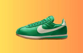 Raven naked boobs - seems we were longtime friends