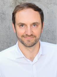 Manuela Scott's Instagram, Twitter & Facebook