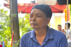 Tearful reunion of mentally ill woman who wandered for 17 years