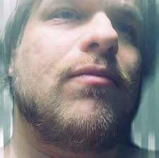 Throwback to Blink-182 live in Spokane,🔥 Washington, September 1998: Mark  Hoppus mid-jump and Tom DeLonge rocking out! #blink182