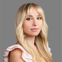 Mandy Bassett's Instagram, Twitter & Facebook