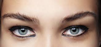 Elégant et sensuel, le trait d'eye liner met le regard en valeur. Quel Trait D Eyeliner Pour La Forme De Mes Yeux Cosmopolitan Fr