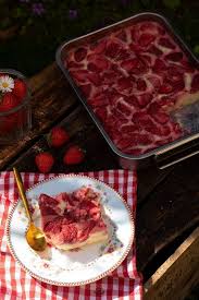 Clafoutis Aux Fraises Recette En 2020 Clafoutis Aux Fraises Recette Clafoutis Recettes De Cuisine