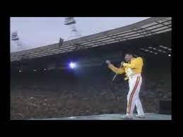 I kamerzysta na kanapke od tyłu. Freddie Mercury Kamerzysta Na Kanapke Youtube