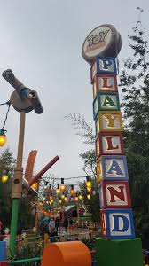 Pin By Fifi On Disney Parks In 2020 Disney Aesthetic Disneyland Disneyworld Disney Pictures