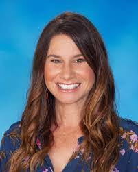 Kari Putz's Instagram, Twitter & Facebook