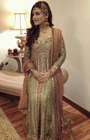Post Wedding Dinner Outfit Ideas For Newly Wed Brides Pakistani Bridal Dresses Pakistani Wedding Dresses Bridal Dress Design