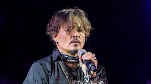 Em tribunal, ex-mulheres de Johnny Depp disseram que ele nunca foi violento  - 13/05/2020 - UOL TV e Famosos