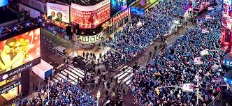 Nyc S Times Square New Year S Eve Parties New York Marriott Marquis Times Square New York New Year Pictures New Years Eve Nyc