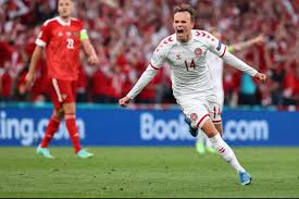 Denmark had the better of play without really threatening russia before mikkel damsgaard intervened with a violently brilliant strike in the 38th minute, taking aim from outside the penalty area to blast a. Zobdhaodoru6im