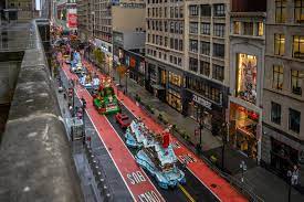 My daughter and husband live in chelsea in a very small apartment. Here S What The Thanksgiving Parade Looked Like In Pandemic New York The New York Times