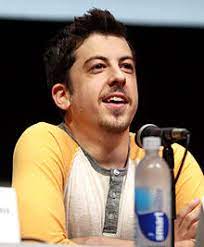 Hey i'm a twitch streamer mostly hearthstone, fortnite and overwatch! Christopher Mintz Plasse Wikipedia