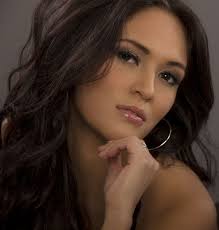 Denise Cortez's Instagram, Twitter & Facebook