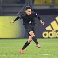 Latest on bayern munich midfielder jamal musiala including news, stats, videos, highlights and more on espn. Mit Leuchtenden Augen Fussball