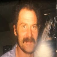 Wayne Brackett's Instagram, Twitter & Facebook