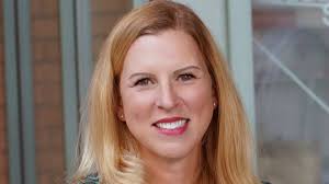 USF social media professor dives into online followers and influencers