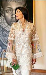 Pin By Intan Wibisono On Organza N Silk Shirts Pakistani Dress Design Pakistani Dresses Casual Semi Casual Dresses