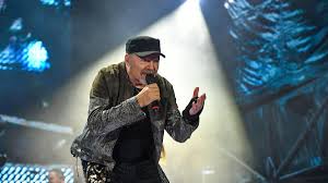 Diamanti La Finanza Sequestra 700 Milioni Di Euro Anche Vasco Rossi Tra I Truffati Finanza Soldi Vasca