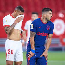 Последние твиты от luis suarez (@luissuarez9). Luis Suarez Out With Injury Could Miss Up To A Month Of Action Into The Calderon