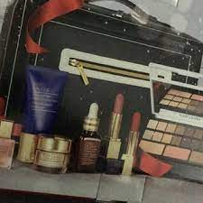 مشغل الكوفيره ام تالين 0508222554 نصلك لحد البيت كوني مميزه وتمتعي بإطلالة جذابة متميزون بالمكياج وتسريح الشعر خدمات تجميل منزليه وعروض home decor blush