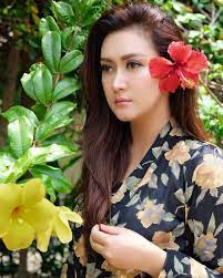 Gadis jepang sange dengan pasien di rumah sakit. 7 Potret Nafa Urbach Pakai Kebaya Cantik Bak Gadis Desa Kapanlagi Com