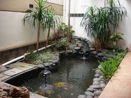 Bassin Carpe Koi A Faire Soi Meme En 20 Idees D Amenagement Tendance Bassin Carpe Koi Design De Jardin Zen Jardin D Eau