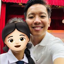 👧🏻 Made it to our little girl's Prefects' Investiture this morning before  my first meeting of the day. ♥️ We're so proud of her. She was nominated by  her classmates, and underwent