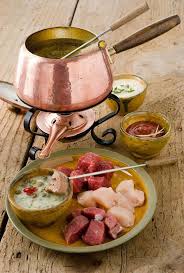 I have a lot of theme ideas, but i am full to the brim with fondue party ideas! Fondue Holiday Parties With A Retro Vibe Girlfriend Is Better