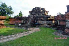 Buktinya dapat dilihat dari bentuk stupa. Candi Muara Takus Di Kampar