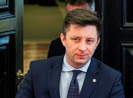 W nocy minister potwierdził, że. Tak Wyglada Zona Ministra Dworczyka Maz Musi Pekac Z Dumy Mamy Zdjecia Super Express Wiadomosci Polityka Sport