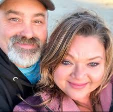 How to manage cafeteria noise and behaviors in an elementary school?