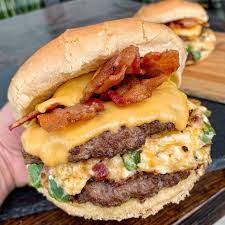 Jalapeno Popper Bacon Cheeseburger Recipe Amazing Food Bacon Cheese Burger Recipe Food Cravings