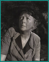 MARIE LOHR in "A Town Like Alice"