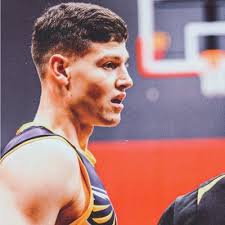 Dan pred uradnim podpisovanjem...