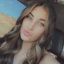 Alyssa Palmieri's Instagram, Twitter & Facebook