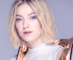Du ser ut som askepott gleder meg til å se en norsk versjon av askepott. Astrid S Astrid Smeplass Skal Spille Askepott Shotoe