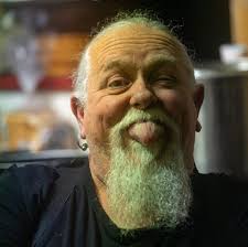 Can 98 1100 calipers be rebuilt and where to source parts?