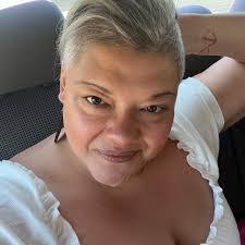 Sherrie Randall's Instagram, Twitter & Facebook