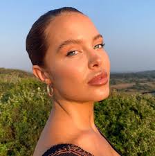 Makeup By Simmy Carr‎