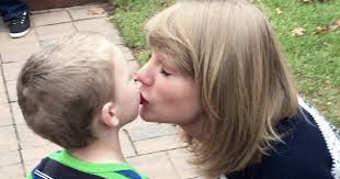 Taylor Swift's Gift-Giving Process For Fans Is So Sweet That You May Never  Stop Crying — VIDEO