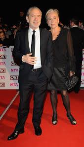 Rita simons 's full body measurements are 40 inch. Rita Simons Ocd And Daughters I M A Celeb Who Is The Former Roxy Mitchell Eastenders Actress How Old Is She And How Is She Related To Alan Sugar Ok Magazine