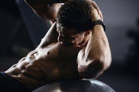 4 Exercices Pour De Belles Tablettes De Chocolat Travailler Les Abdos Gros Biceps Muscler Les Bras