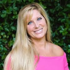 Denise Stowell's Instagram, Twitter & Facebook