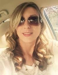 Amanda Abshire's Instagram, Twitter & Facebook