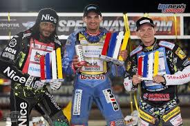 Zmarzlik miał spróbować normalnego speedwaya w momencie, gdy urośnie na tyle, by do niej sięgać. Zmarzlik Wins Swedish Sgp Holder 10th Doyle 12th Motorcycle News Sport And Reviews