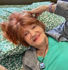 A memory from one year ago today! Hi Mom! 💖🥰😘 Ruth Shapiro