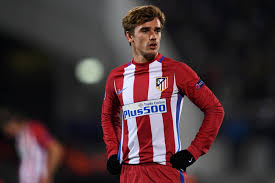 C'est quelque chose qui m'a beaucoup surpris parce qu'il voulait un maillot que j'ai porté à l'olympique lyonnais. Le Telegramme Football Antoine Griezmann Meilleur Joueur De La Liga En 2015 2016
